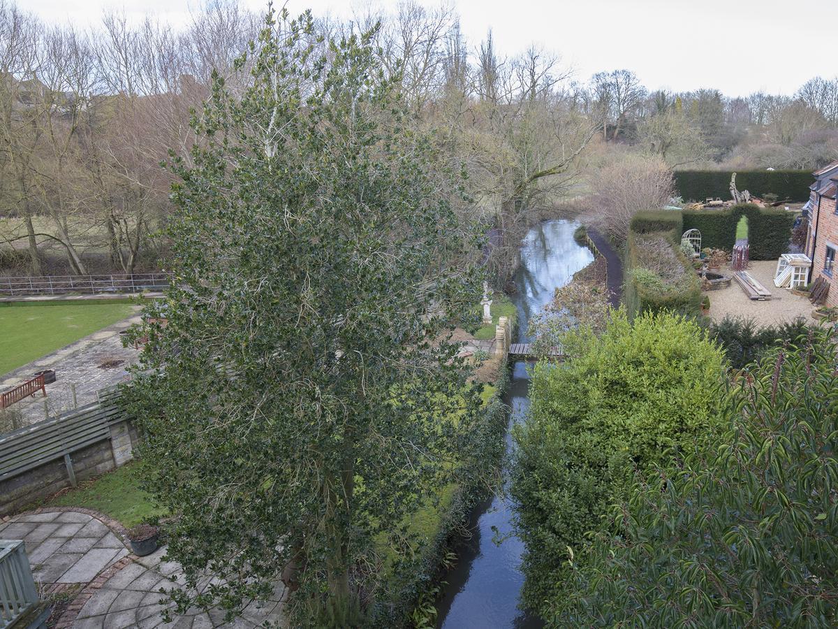 The Leat At Wynyard Mill Βίλα Malmesbury Εξωτερικό φωτογραφία